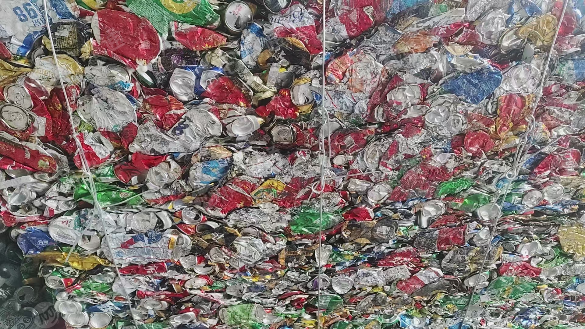 出售易拉罐棉花包，现货60吨左右，厂里一手货