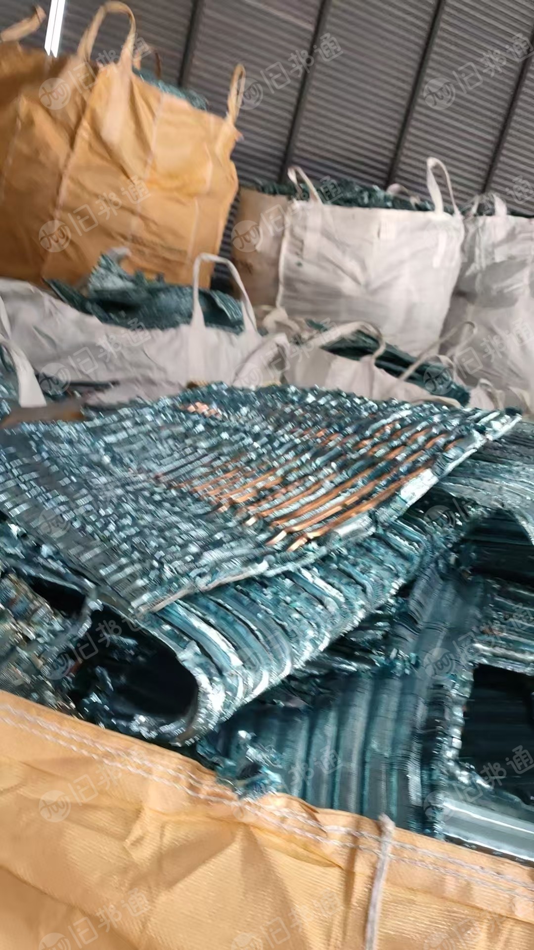 出售铝包铜，铜30%，铝70%，30个吨包。随时看货