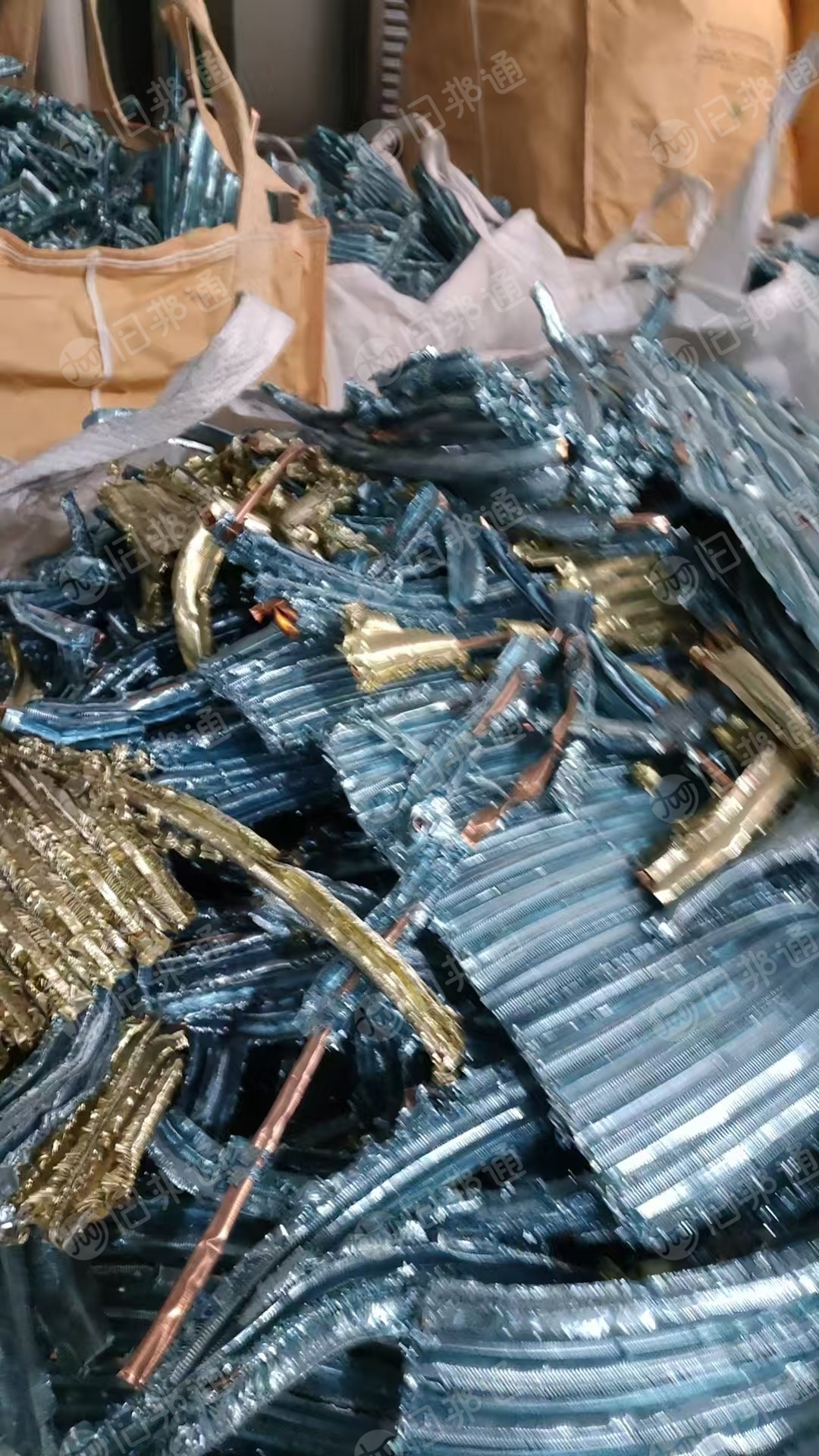 出售铝包铜，铜30%，铝70%，30个吨包。随时看货