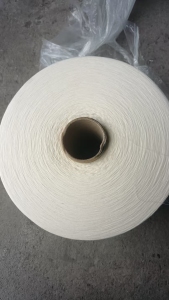出售气流纺下来的cvc纱线，涤棉纱线，库存纱线，32支的，8个轴子一包，现货21吨