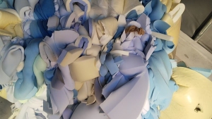 出售海绵切边料，废海绵，记忆棉边角料等，货在江苏南通