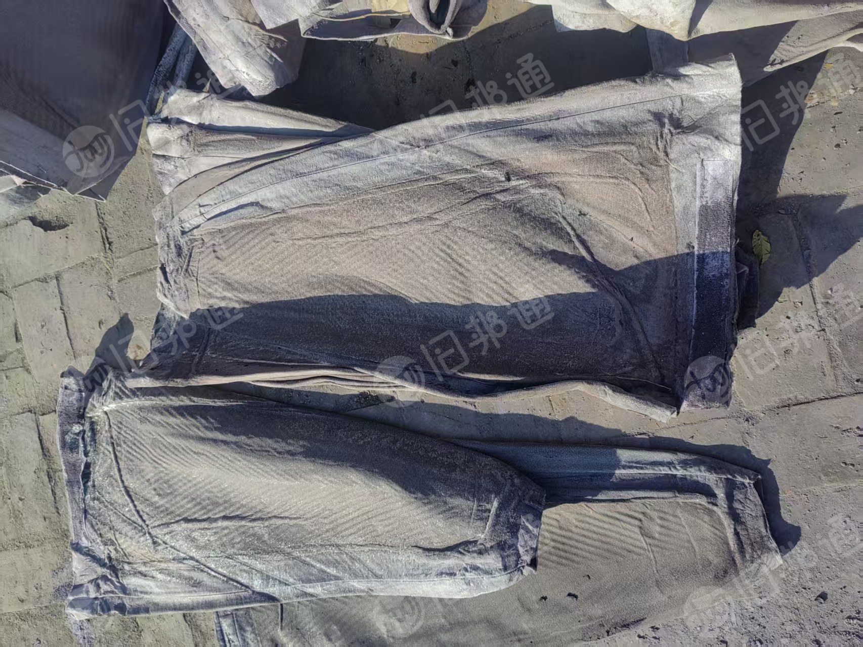 长期出售涤纶过滤布，精矿厂下来的，现货6吨左右，货在河北衡水