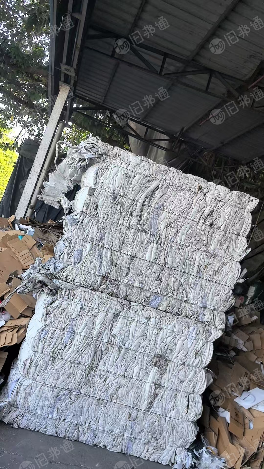 常年出售废旧吨包，白吨包，装矿石下来的，月供2拖头