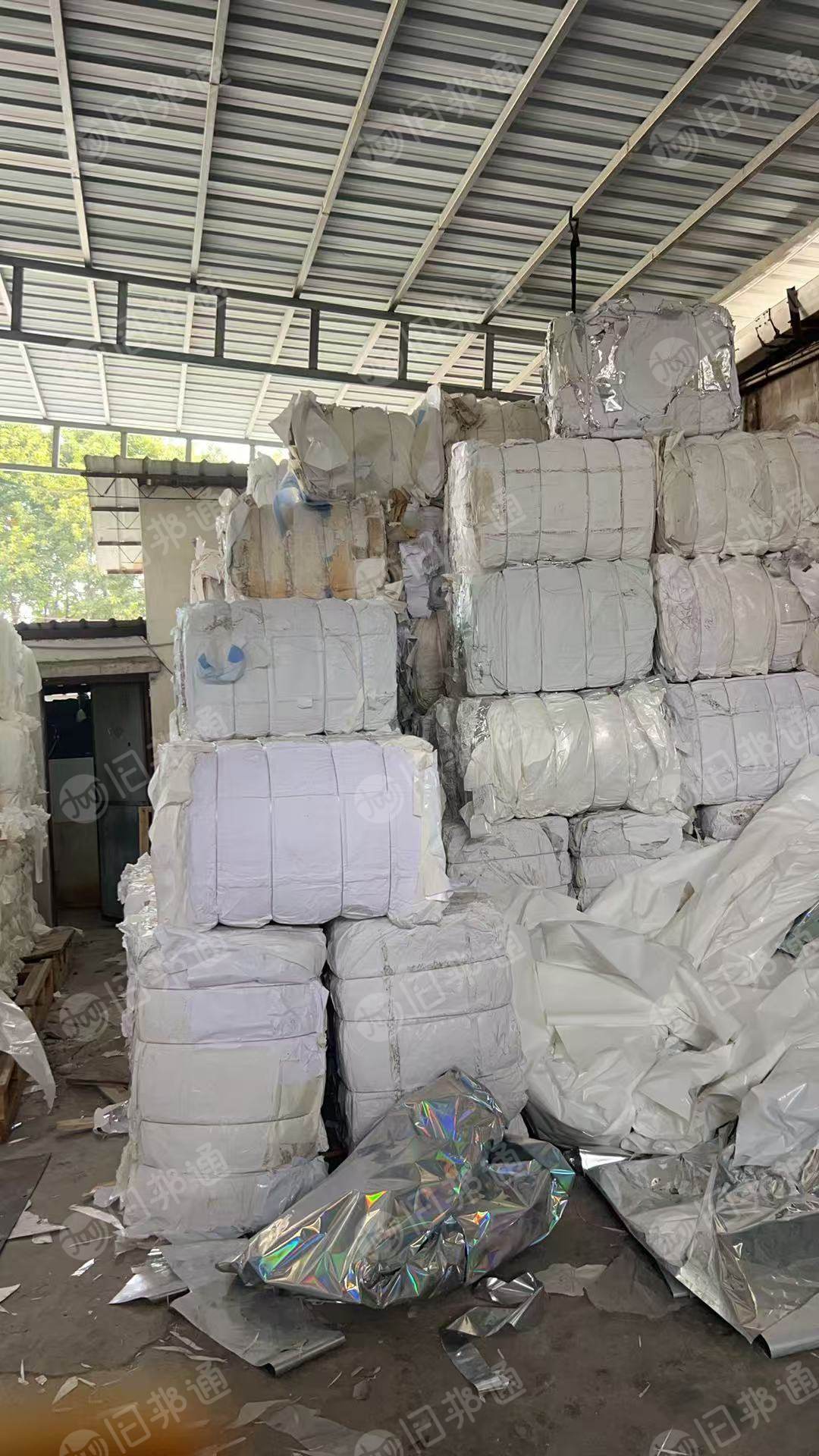 长期出售带膜不干胶纸压包料