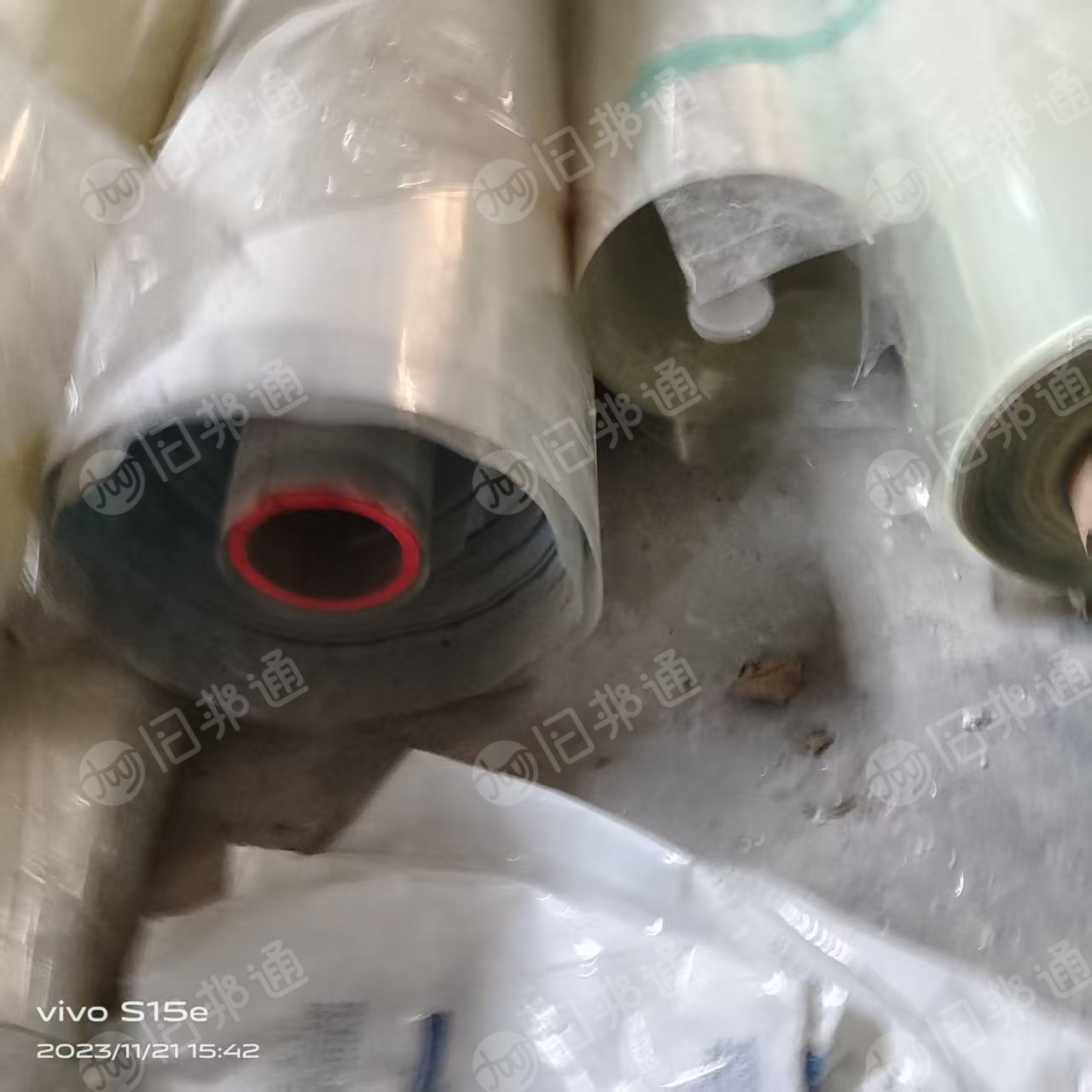 出售PET轻胶膜废料，卷筒散膜压包统货出，现货70吨左右