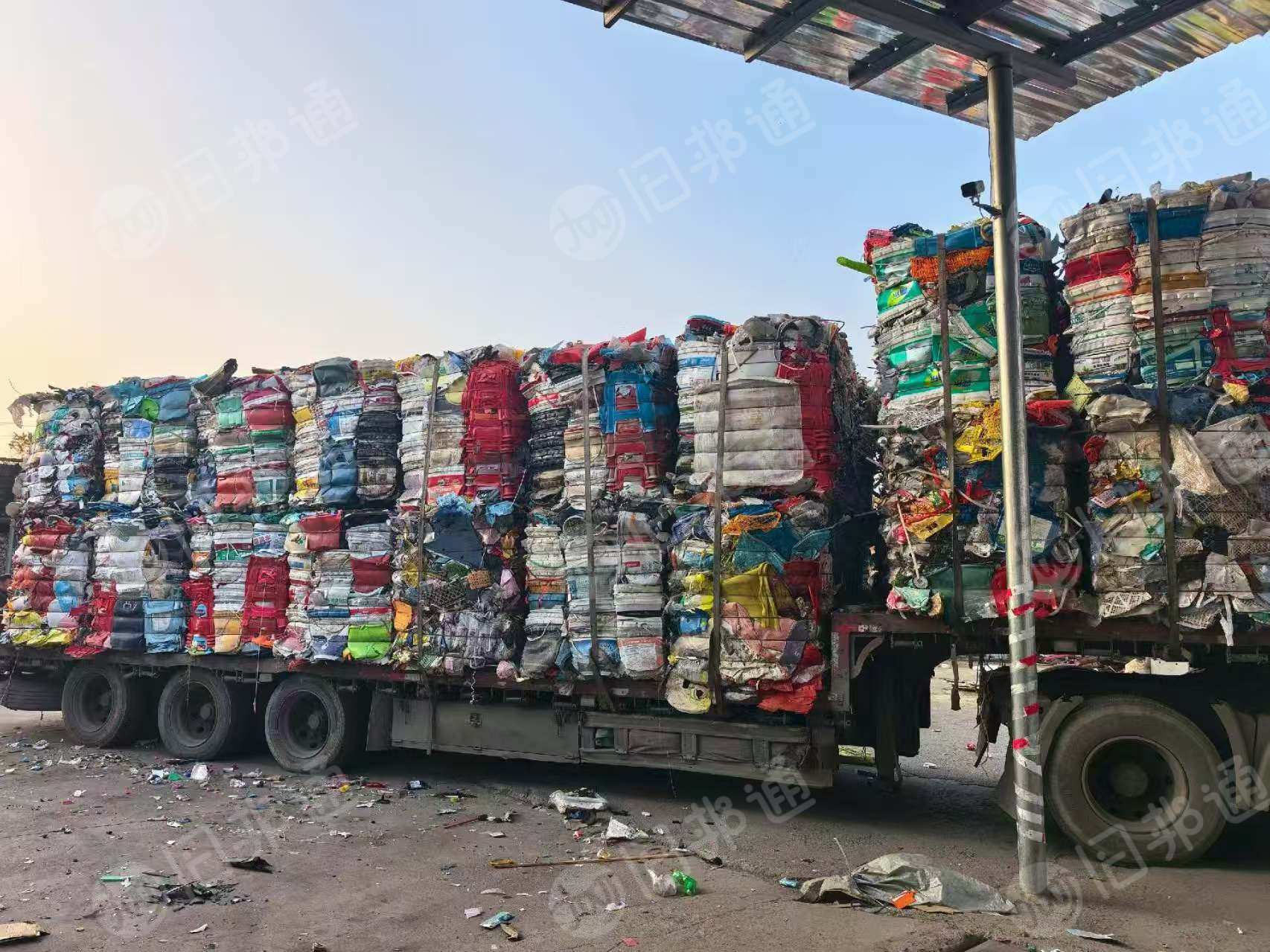 出售花丙压块，涂料桶压块