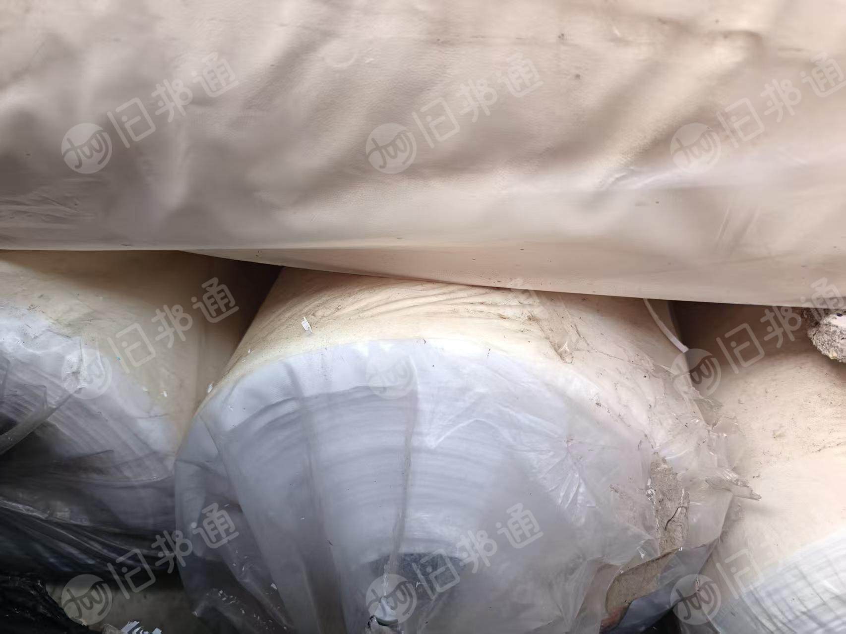 出售梭织库存布，梭织布，库存家纺布，基本是白色，现货有6吨左右，货在山东泰安