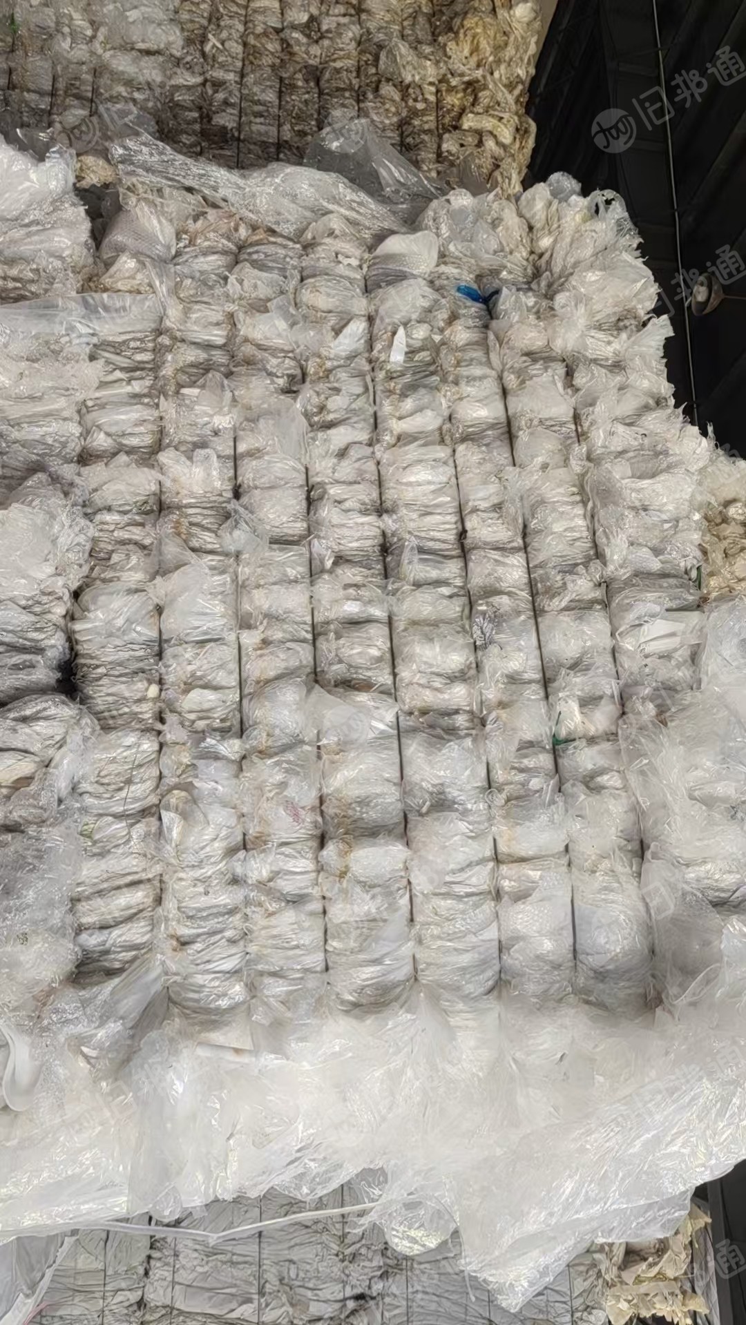 出售水洗高压膜，水洗乳白袋，一级二级都有，月供100多吨