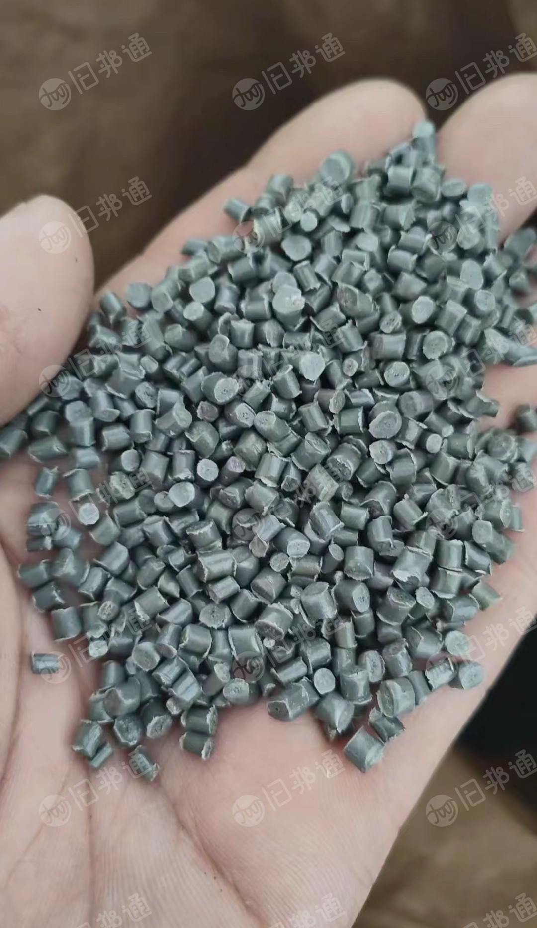 出售本色PBT颗粒，白色，黑色都有，可定制