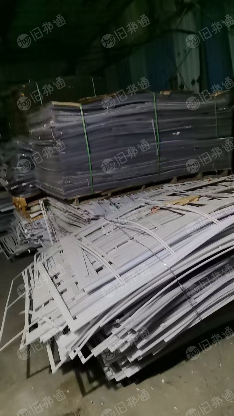 常年出售PC板材，茶色白色透明的都有，每个月100多吨