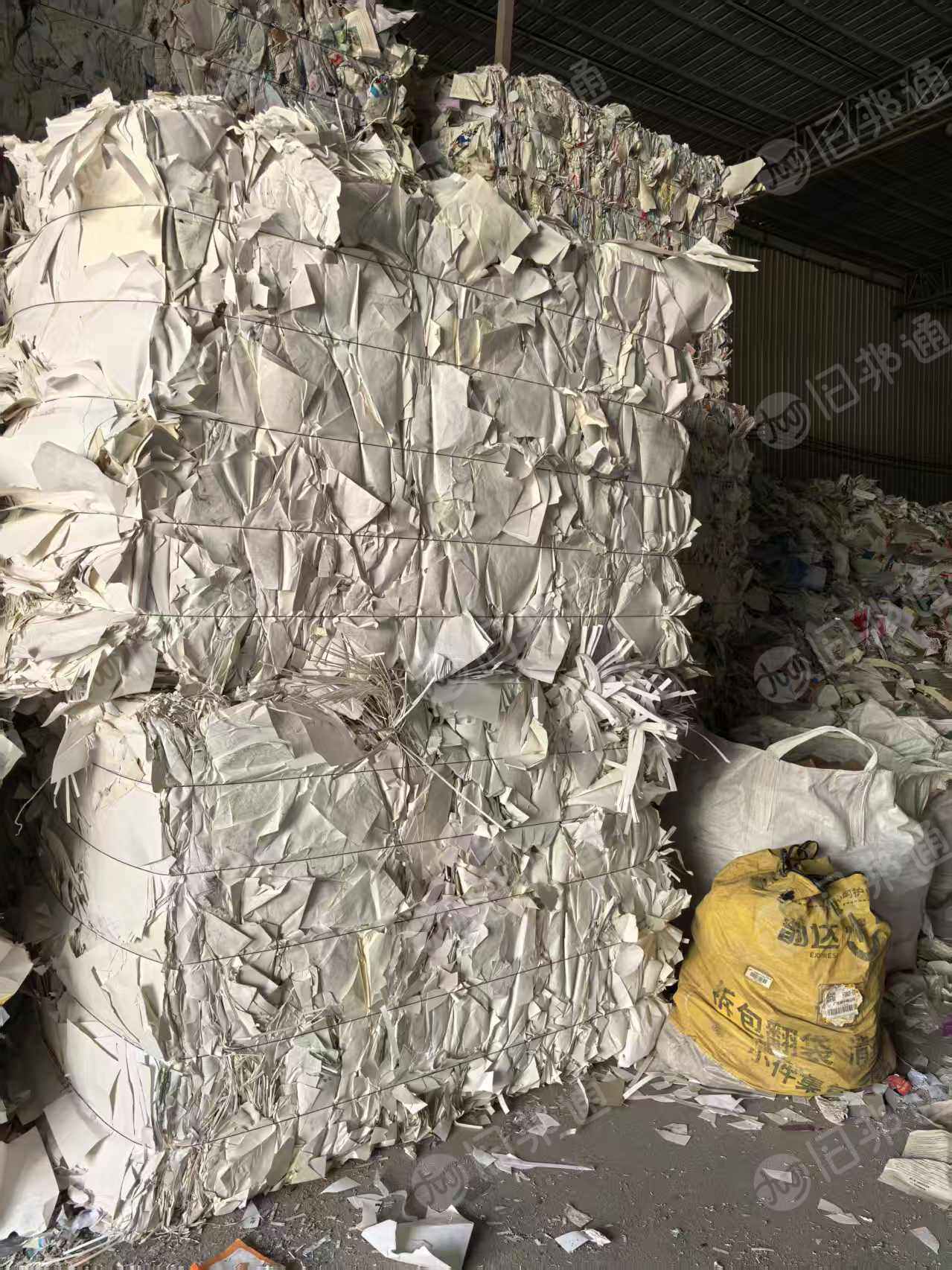 出售衣服上用的白板纸压包料