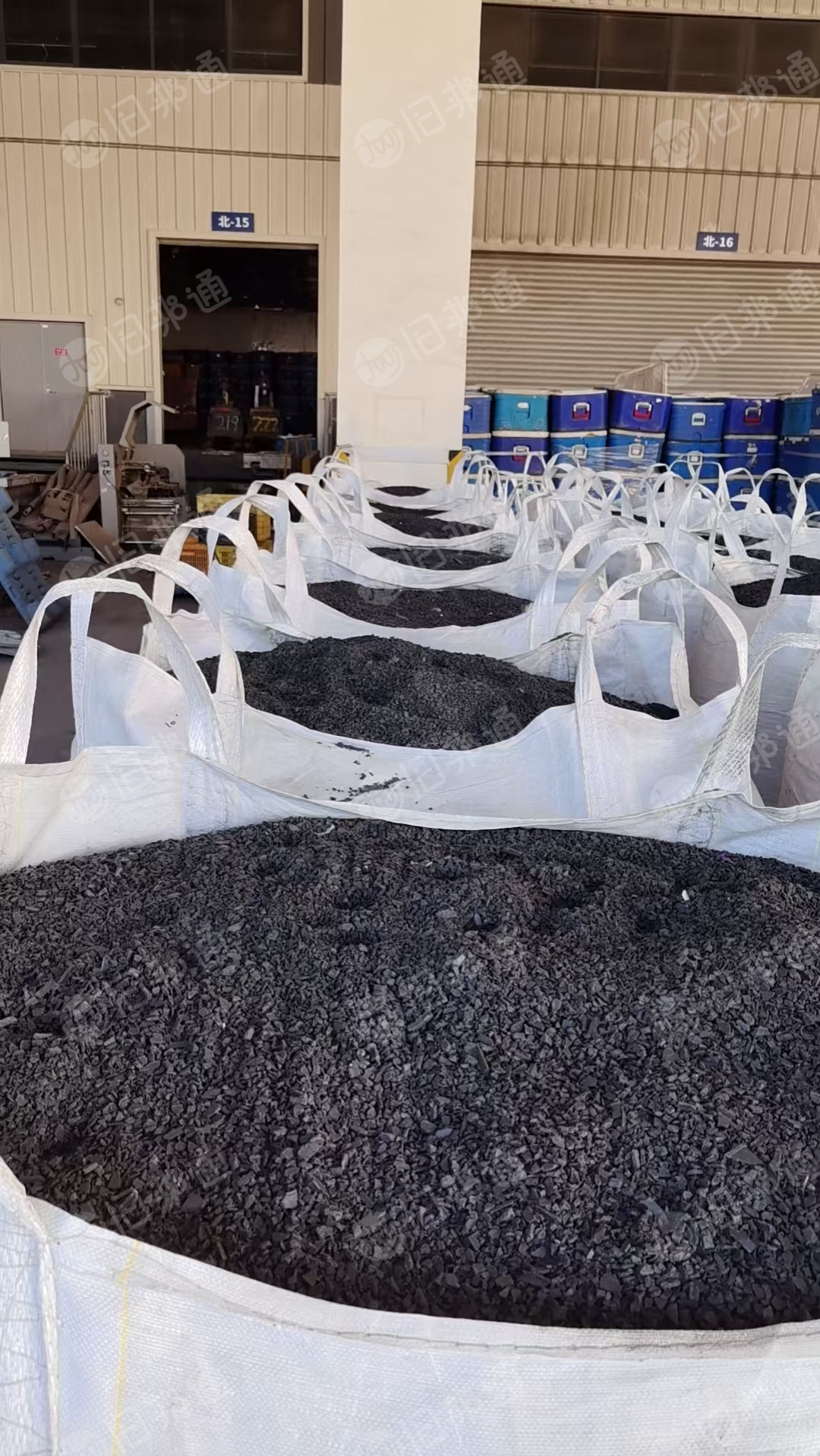 出售黑色PP水果筐破碎料，现货17-18吨，长期有货