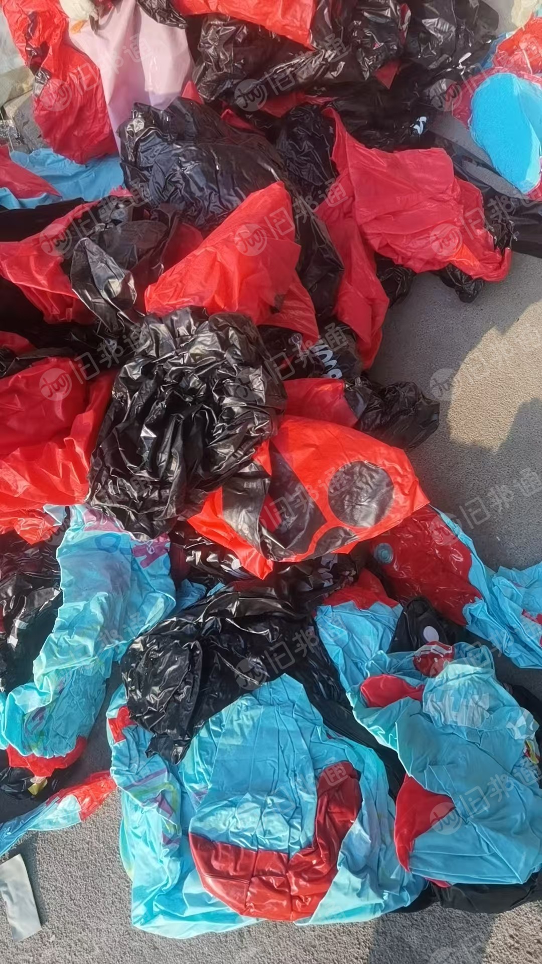 出售PVC充气膜，现货10吨左右，长期有货