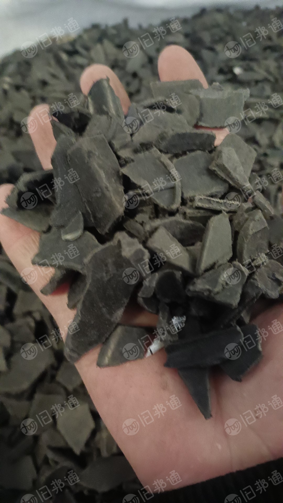 出售汽车尼龙破碎料，单6双6都有