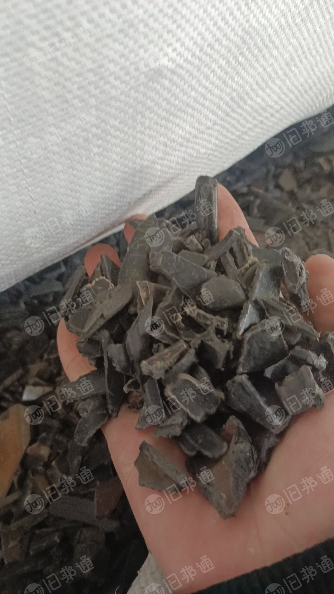 出售汽车尼龙破碎料，单6双6都有