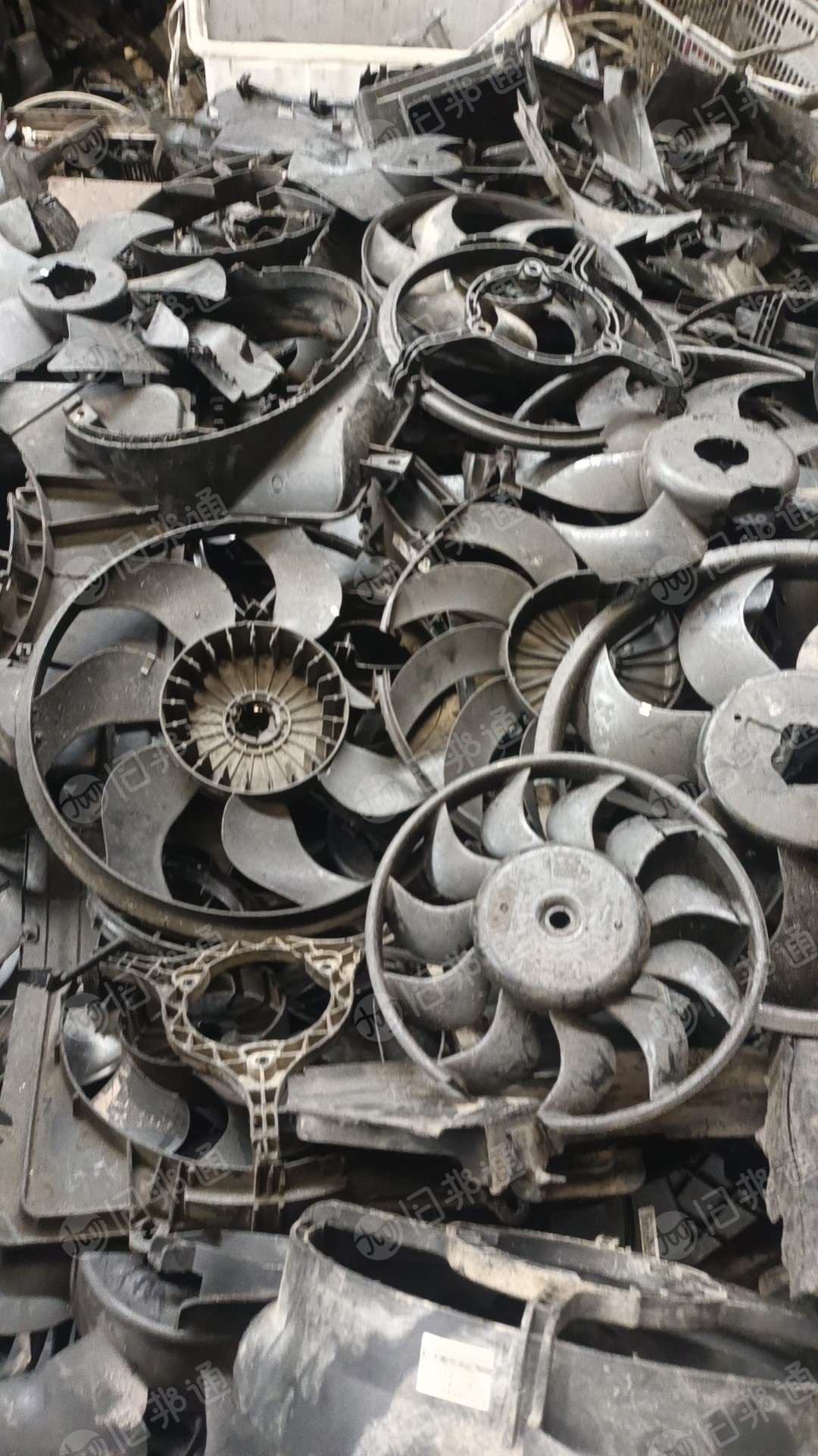 出售汽车尼龙破碎料，单6双6都有