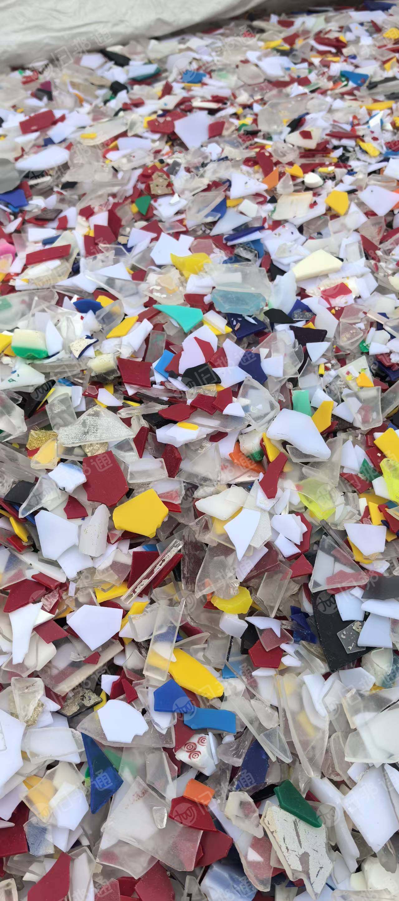 长期出售亚克力破碎料，杂色透明一起