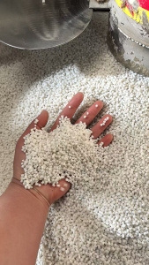 出售尼龙颗粒，大有光，半光，消光，黑色PA颗粒（高速纺废丝做的），月供300-400吨