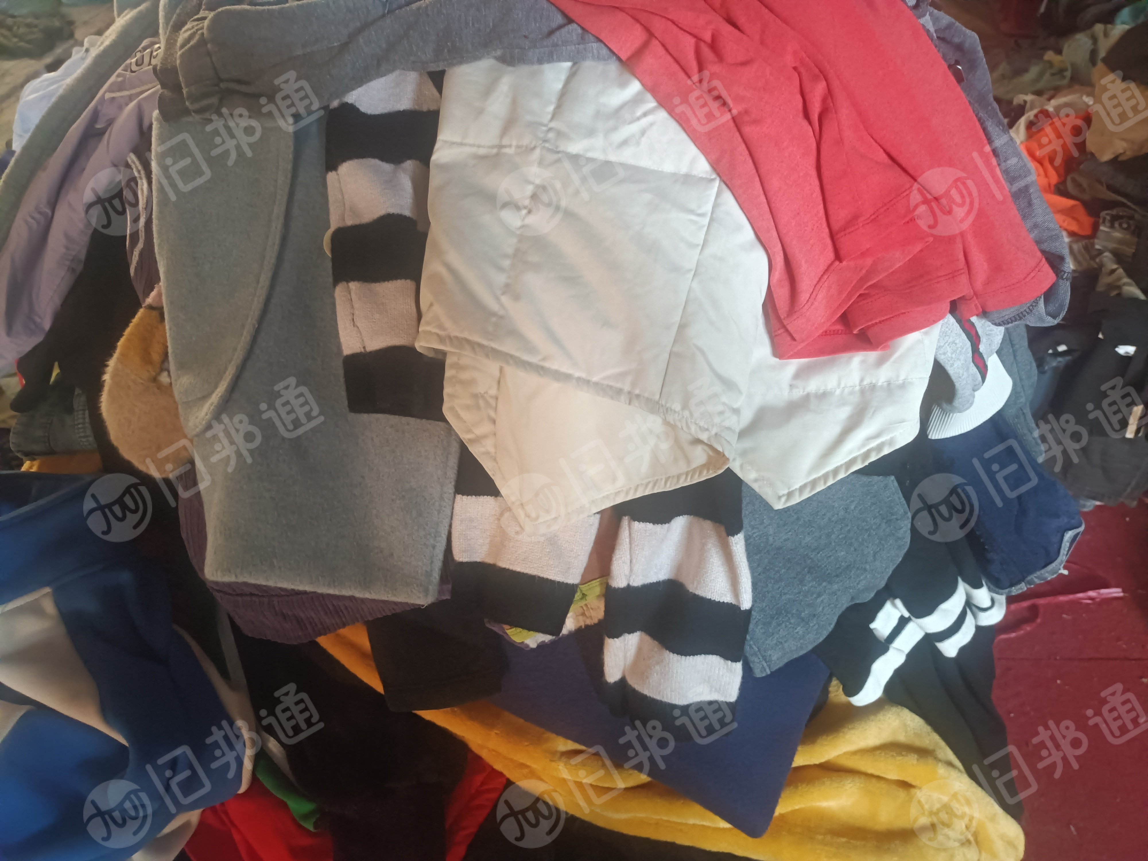 长期出售旧衣服分拣货，冬装，夏装