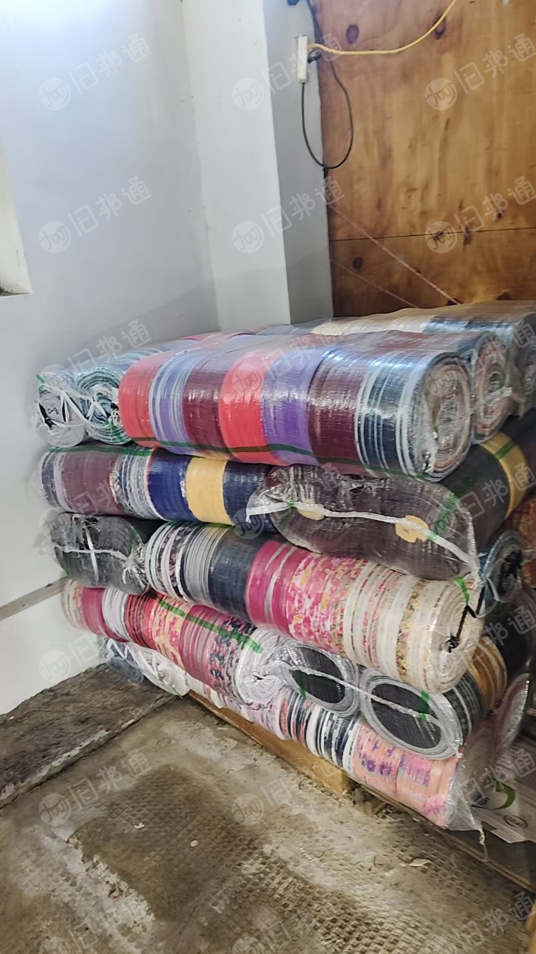 现货处理一批雨伞布条，都是打包好的，现货33吨左右，货在山东滨州