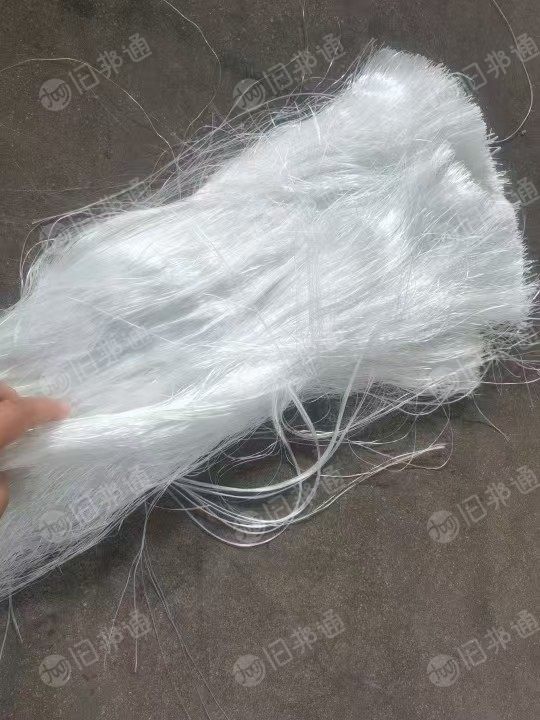长期出售玻璃纤维废丝，玻纤，长丝，短纤都有，货在山东泰安