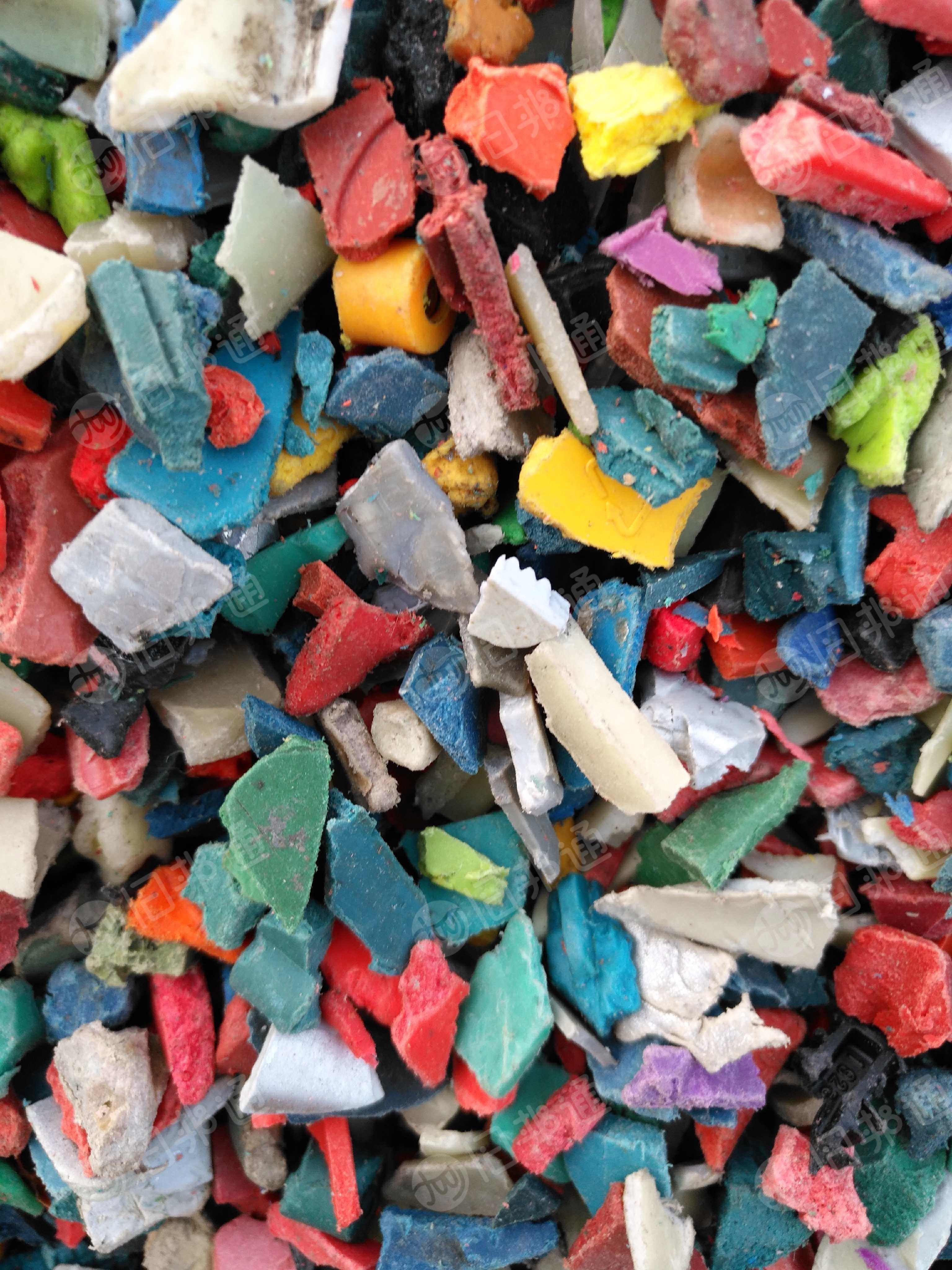 出售尼龙破碎料，尼龙水箱破碎料，钻把破碎料，风叶破碎料，月供200吨