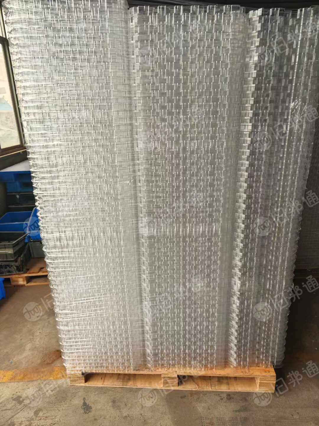 求购PET吸塑盒破碎料，A级透明或者黑色，拉片级