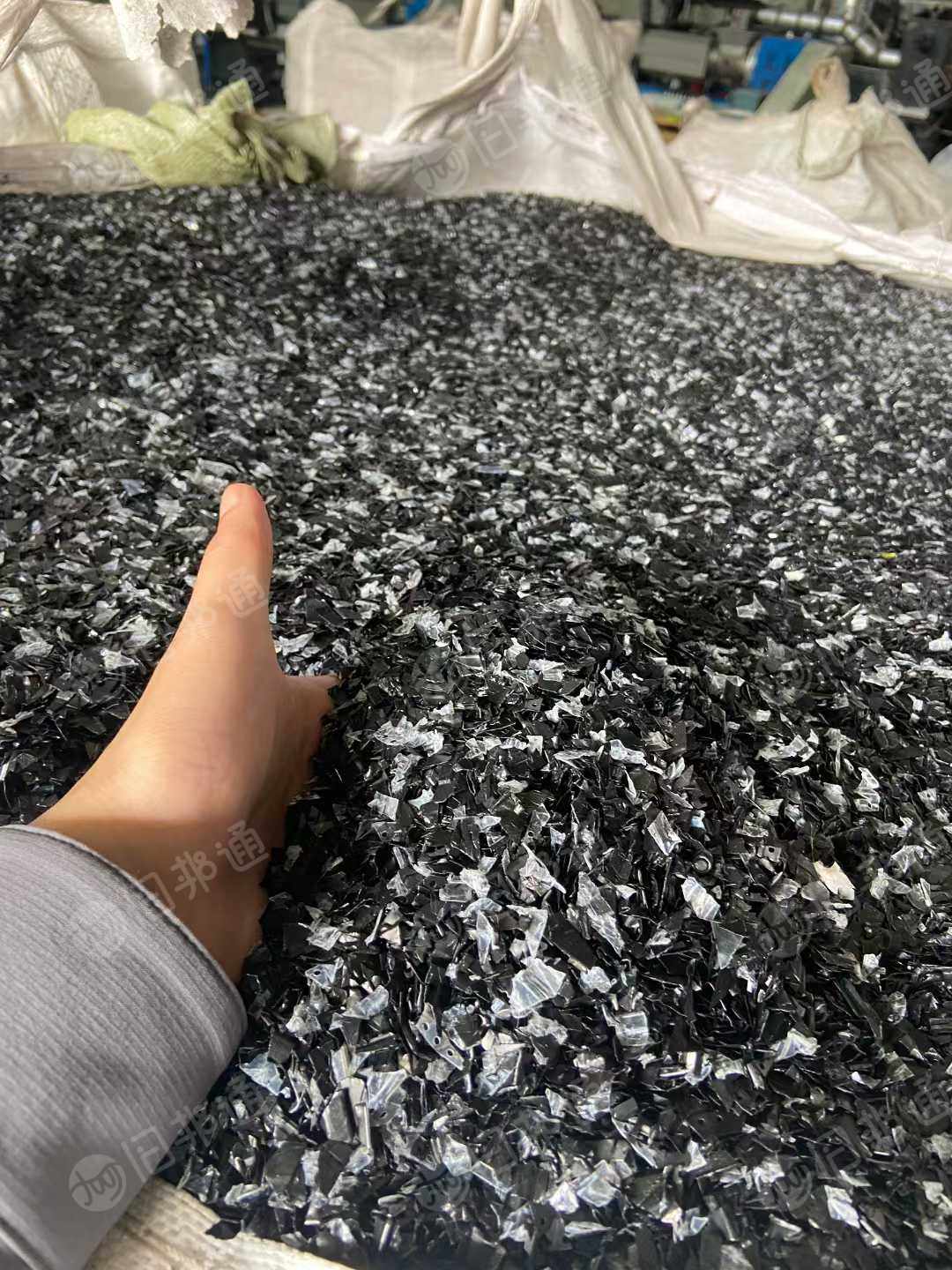 求购PS吸塑盒破碎料，黑色蓝色白色都可以，拉片级