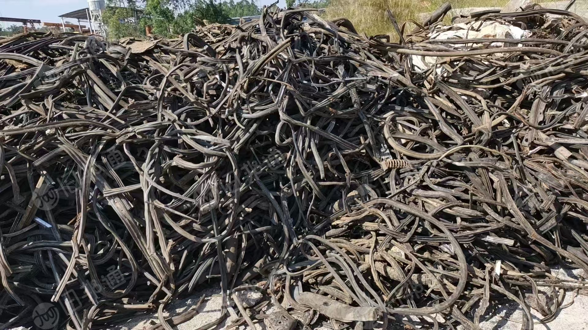 出售废旧橡胶胶条，现货十多吨