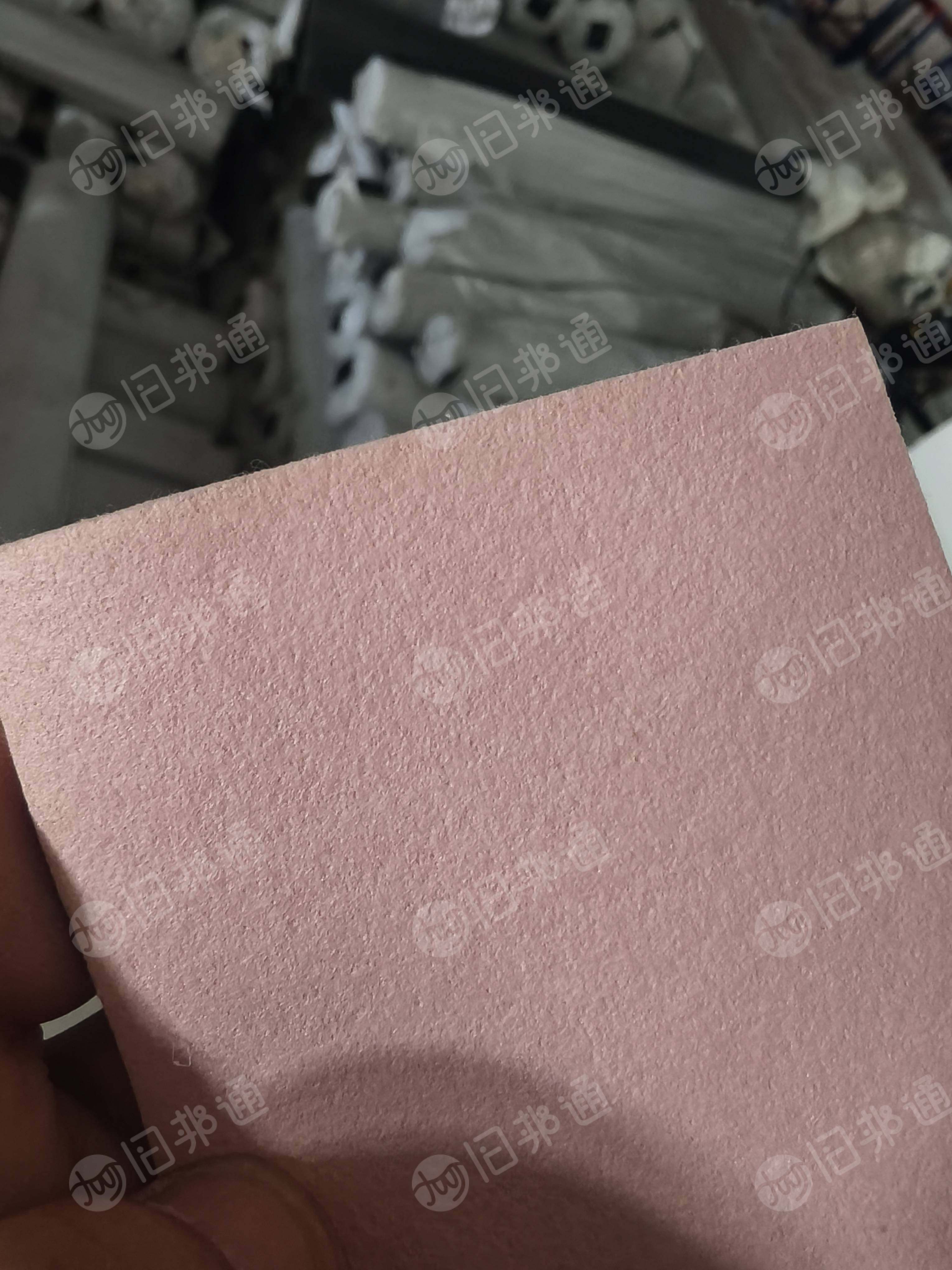 长期出售太空革  ，库存皮革，一等品，现货有80吨，货在广东广州