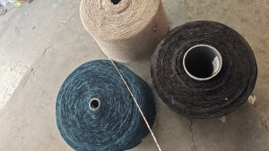 长期出售雪尼尔纱线，库存纱线，13支的，现货十多吨