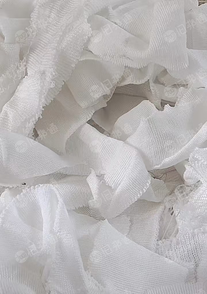 长期出售毛织厂废纱，白色毛衣片，杂色废纱线，现货有几十吨，货在湖南永州