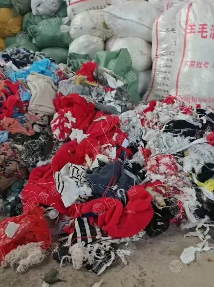 长期出售毛织厂废纱,白色毛衣片,杂色废纱线,现货有几十吨,货在湖南永州
