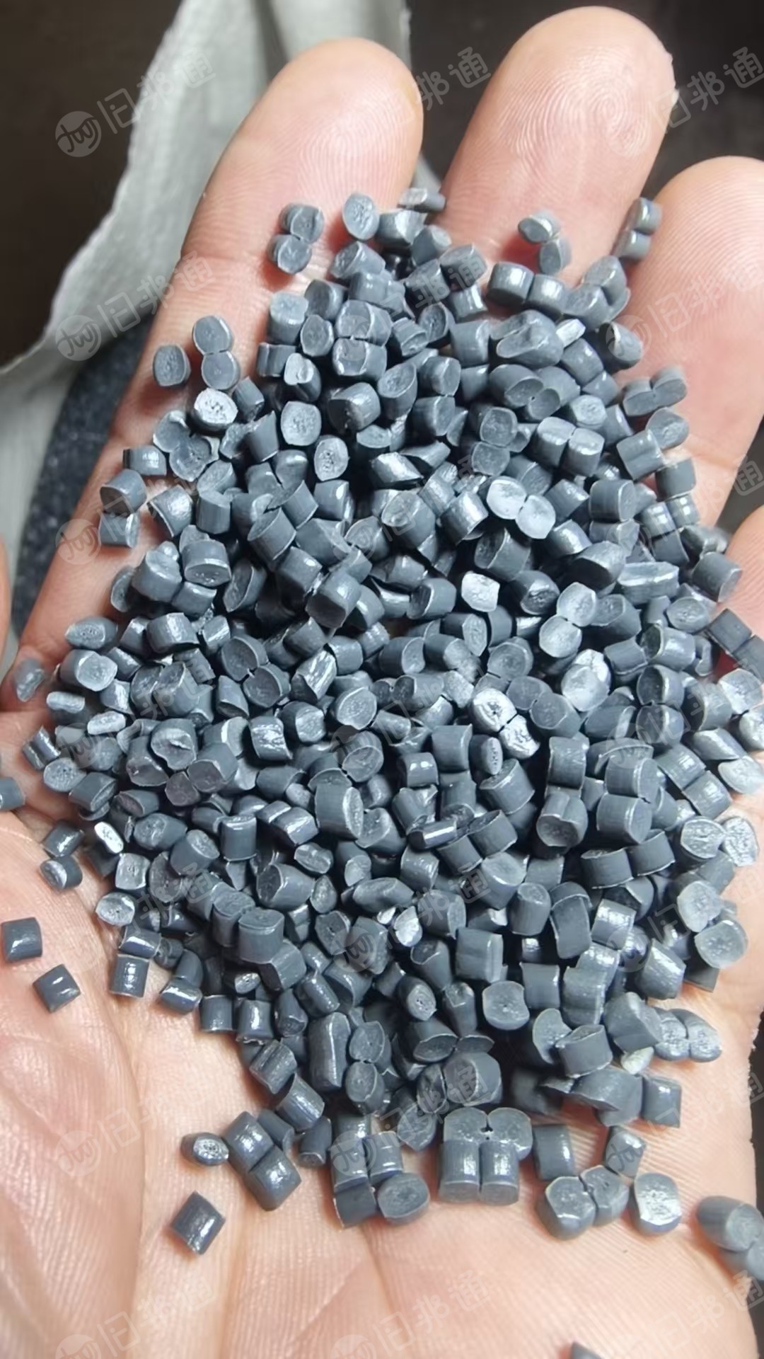 出售PE高压颗粒，过100目2层，可以用来拔管和发泡，月供几百吨