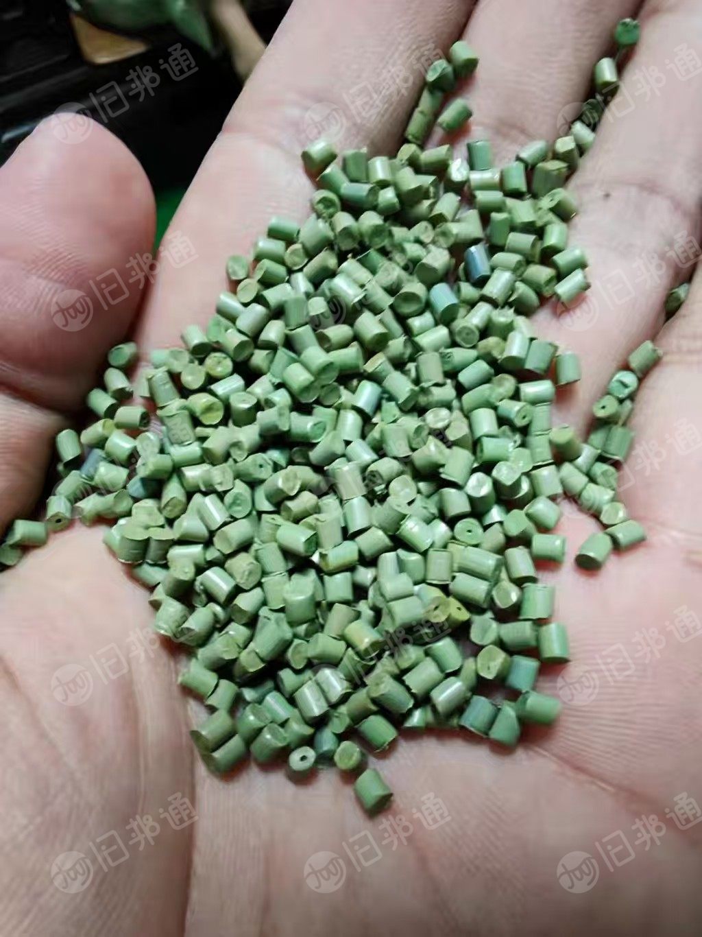 长期出售尼龙颗粒，尼龙布颗粒，不含氨纶，现货够车