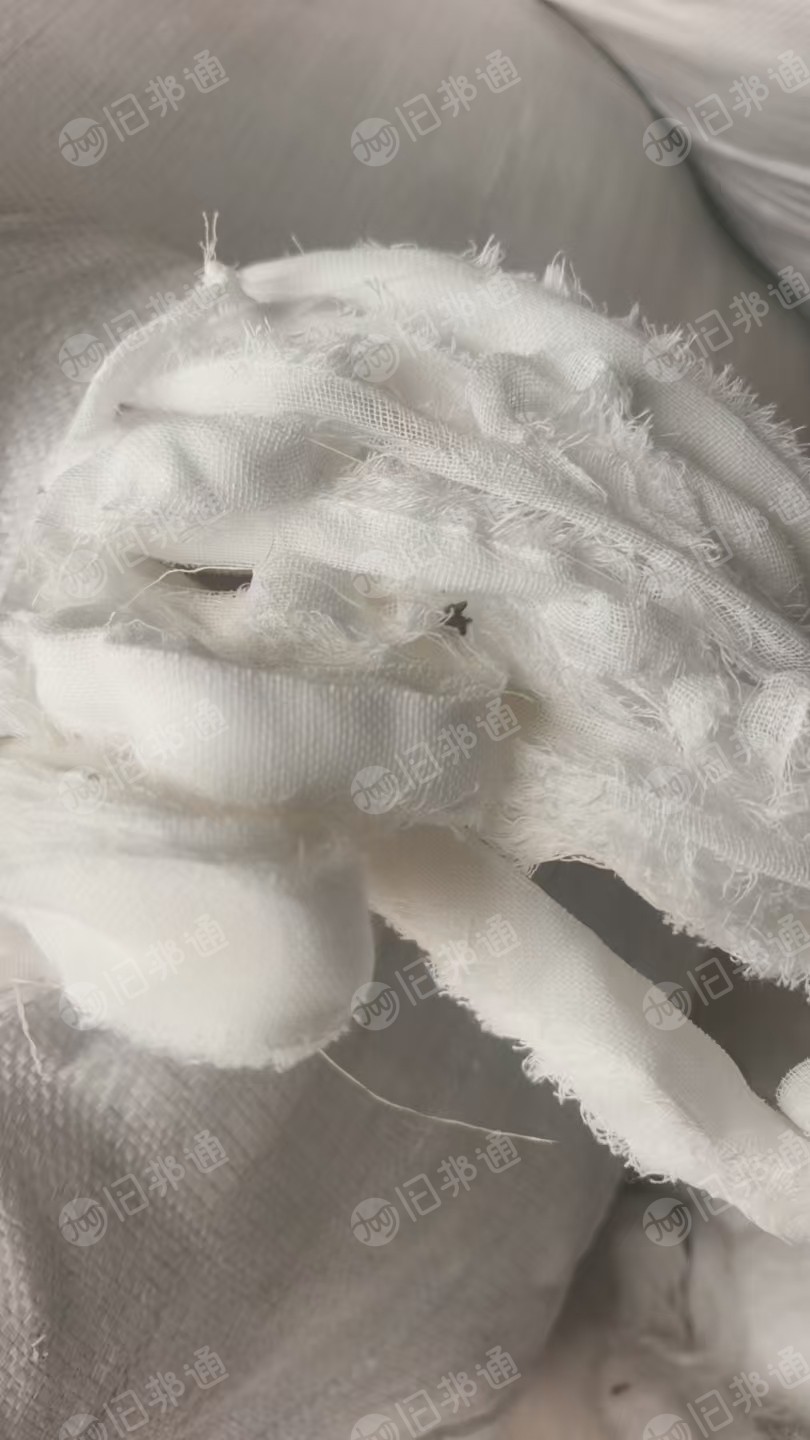 长期出售纯棉废纱布边料，纯棉棉条，纯棉开花料，月供几十吨，货在河南新乡