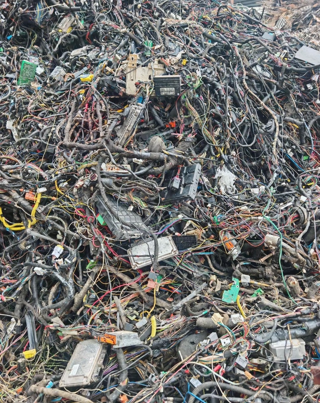 大量求购拆车线废料，汽车拆车线