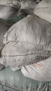 长期出售白色纯尼龙废布，锦纶废布，白烟布，造粒用，月供十几吨，货在山东泰安