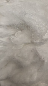 大量出售前纺尼龙废丝，里面是80%消光和20%半光，单六的，现货200吨