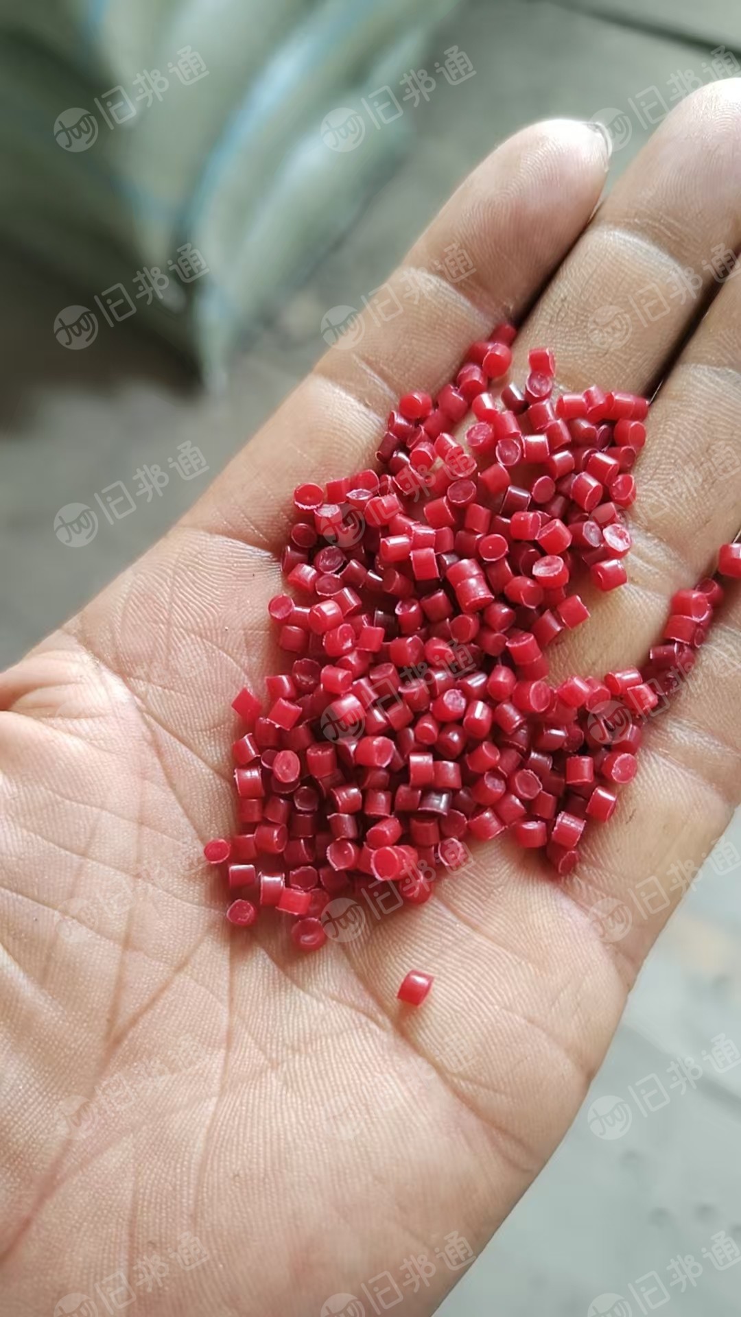 出售EPE珍珠棉颗粒，白色红色黑色都有，过2张100目2张60目