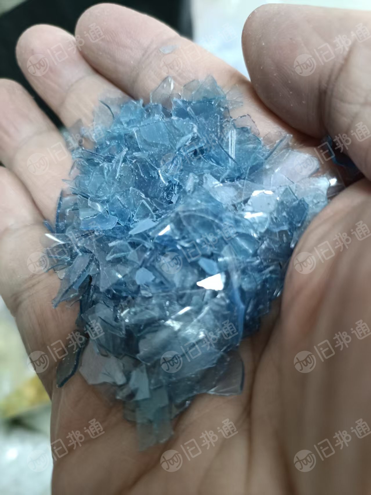 出售PET吸塑盒破碎料，A级B级都有，现货几百吨