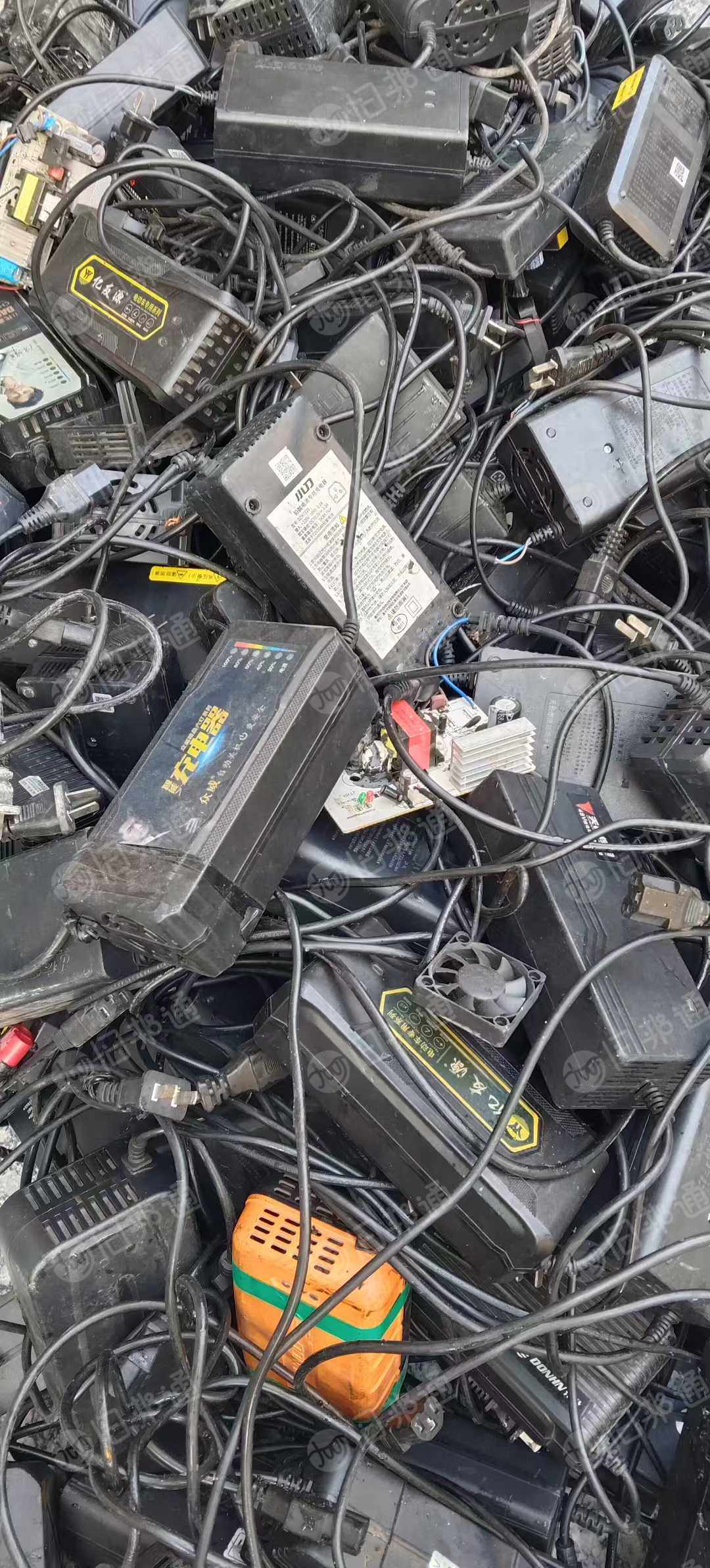 长期大量回收电动车充电器、控制器、电机、差速电机