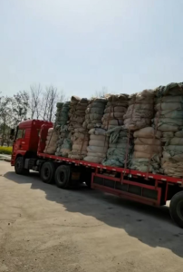 出售大棚膜废料，大棚纸废料，现货一挂车