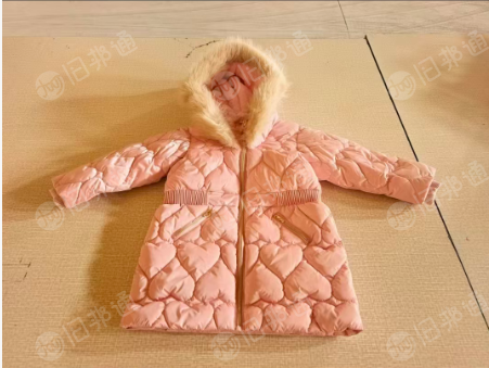 现货处理一批库存外贸棉服，库存服装，一万件，丝棉材质，5-8号都有