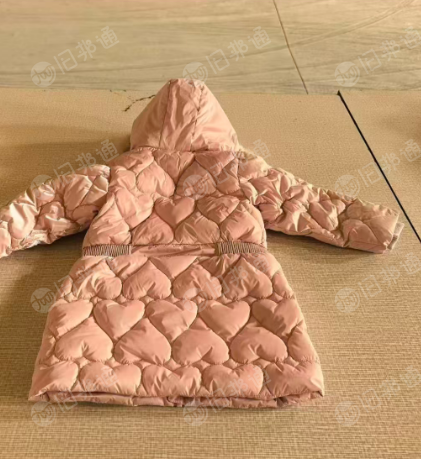 现货处理一批库存外贸棉服，库存服装，一万件，丝棉材质，5-8号都有