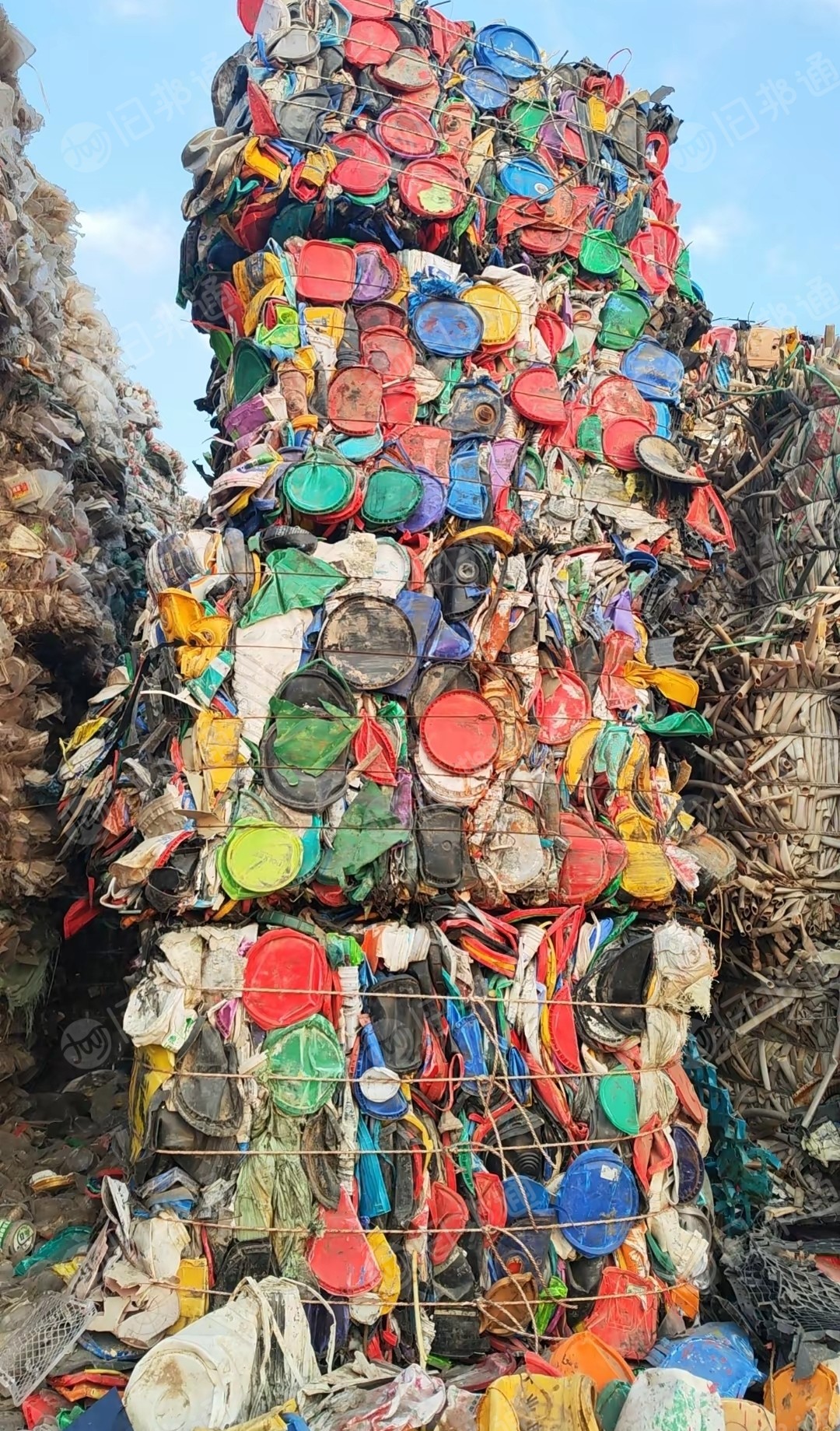 出售PP涂料桶压块，无铁