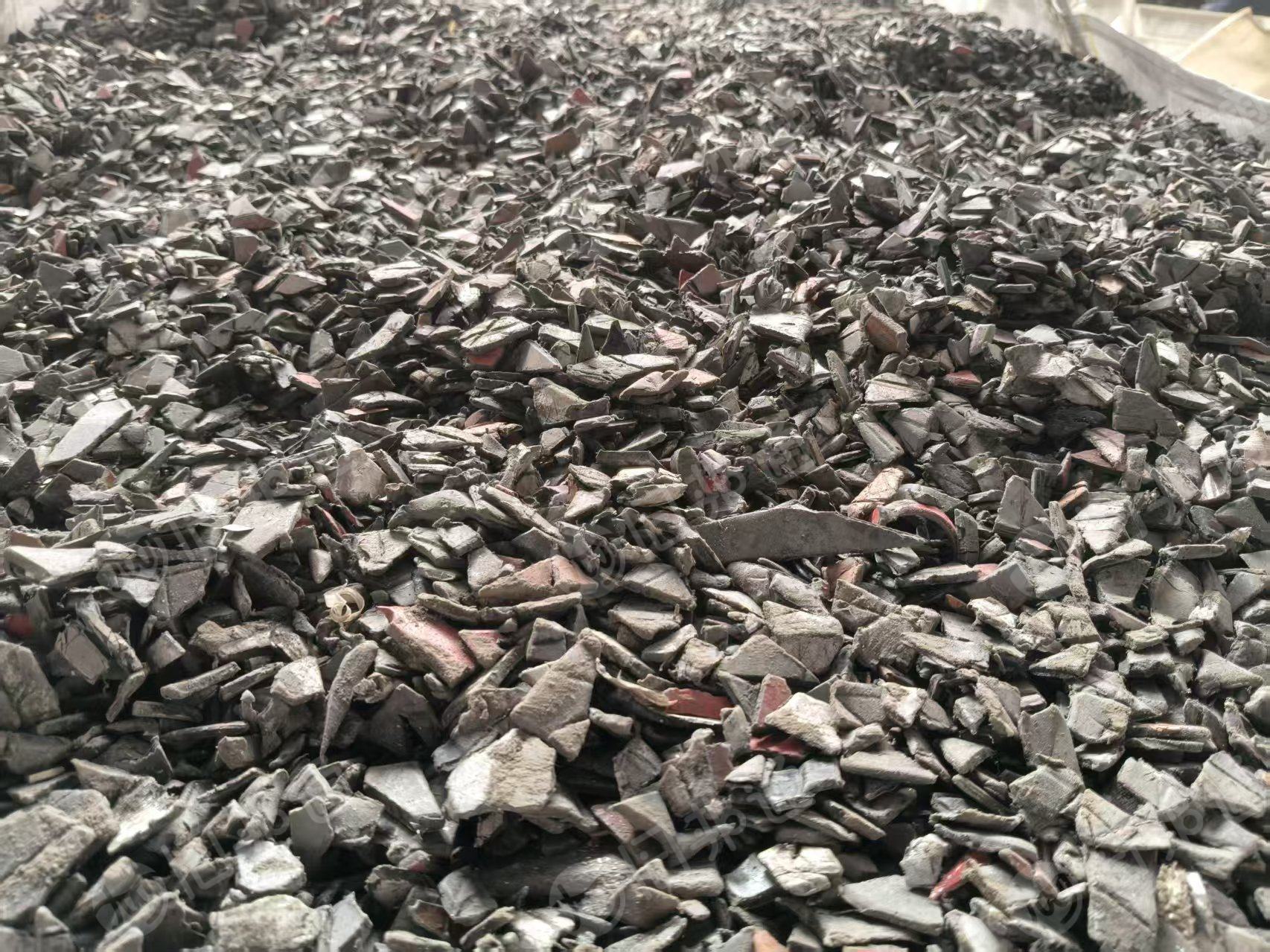 出售pp保险杠破碎料，有干粉也有水粉的，月供200吨