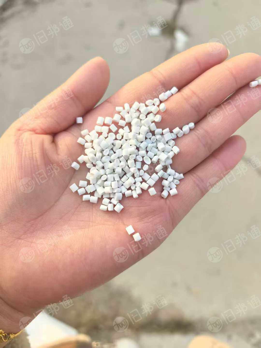 出售各色PP颗粒，指标均可定制