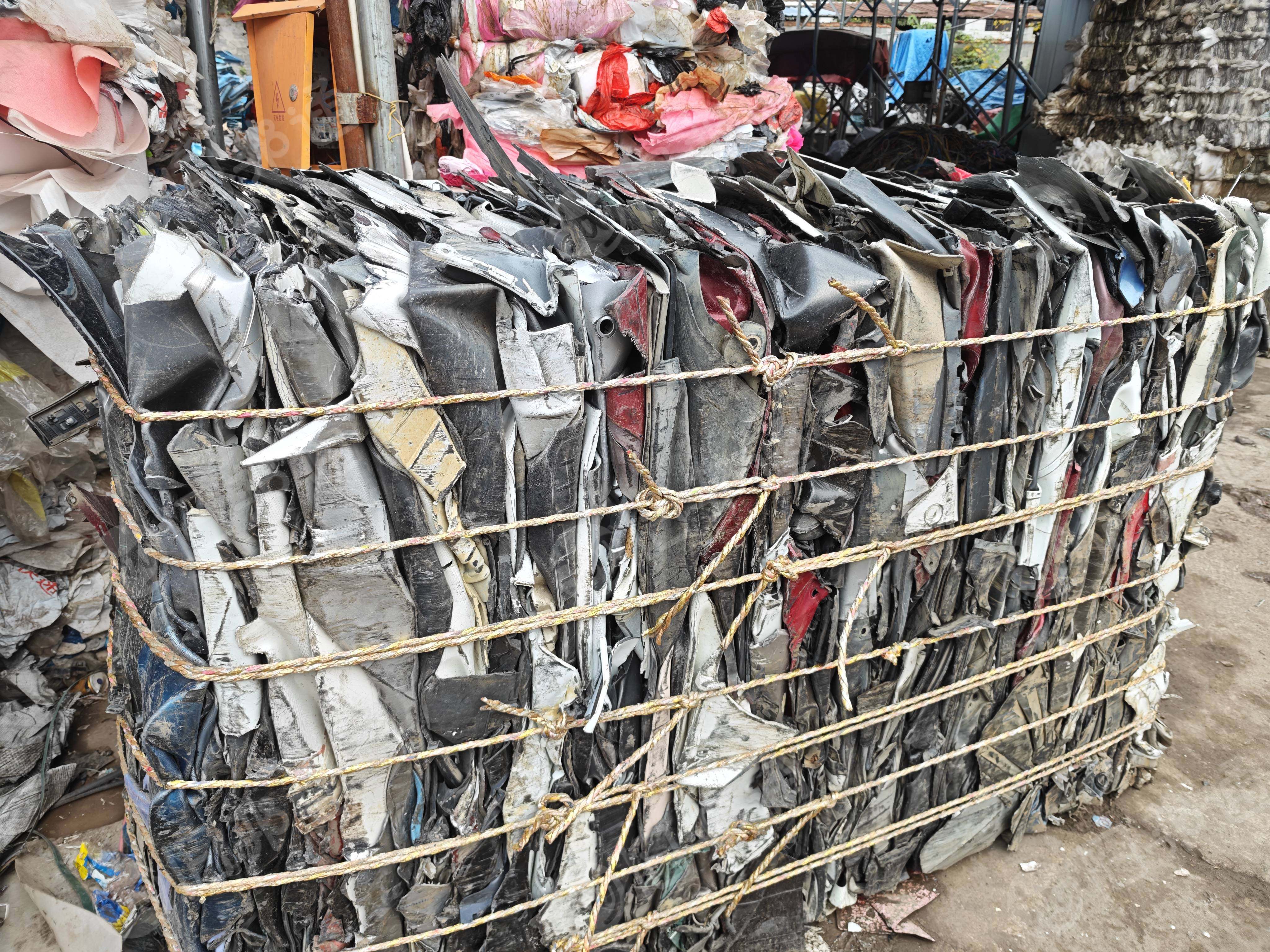 出售纯保险杠和纯内饰压包料，4S店下来的