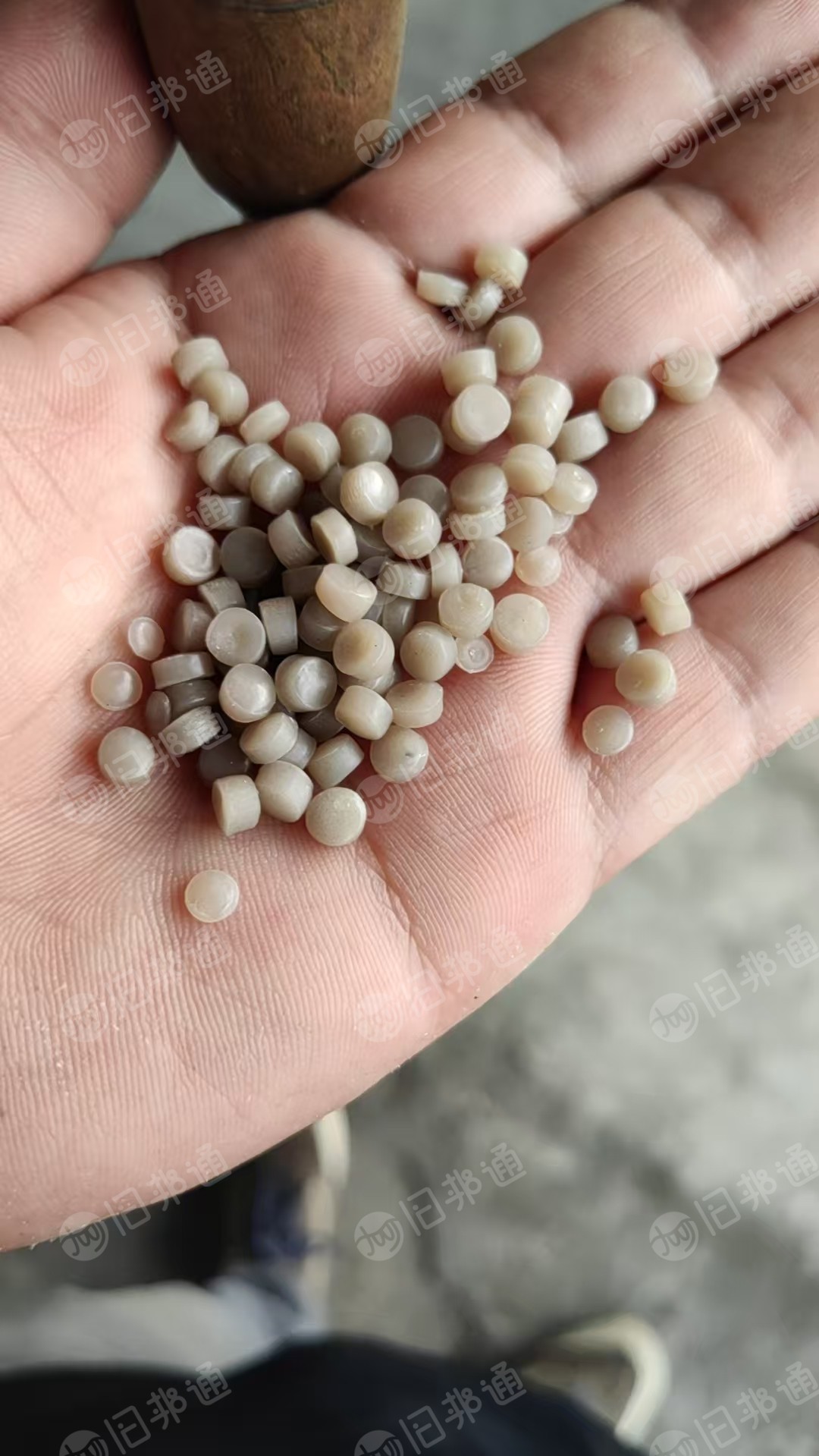 出售PE颗粒，过3层80目，月供几十吨，可以用来吹膜